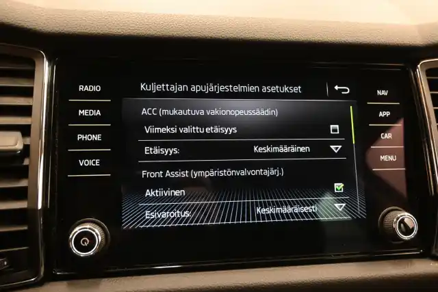 Musta Maastoauto, Skoda Kodiaq – JKT-300