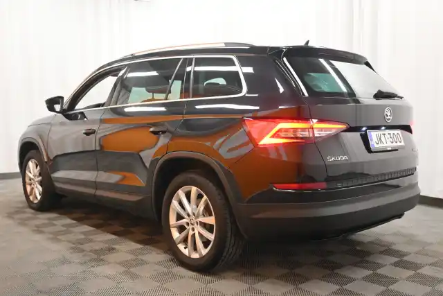 Musta Maastoauto, Skoda Kodiaq – JKT-300