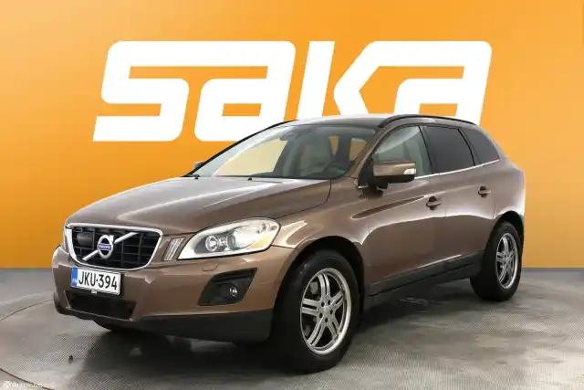 Ruskea Maastoauto, Volvo XC60 – JKU-394