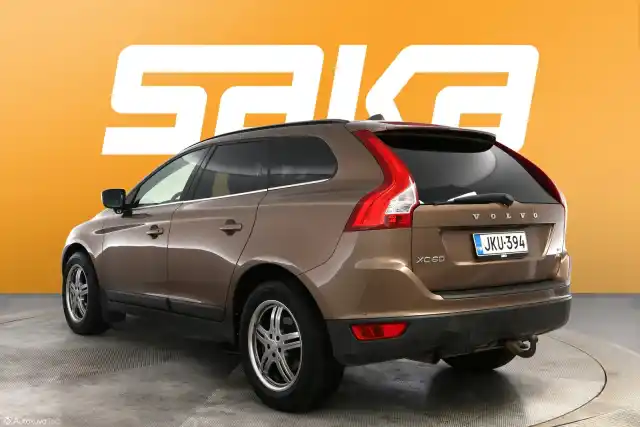 Ruskea Maastoauto, Volvo XC60 – JKU-394