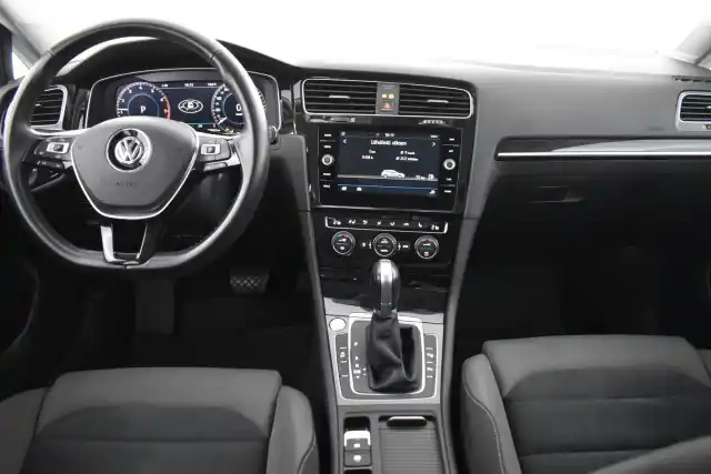 Punainen Viistoperä, Volkswagen Golf – JKU-733
