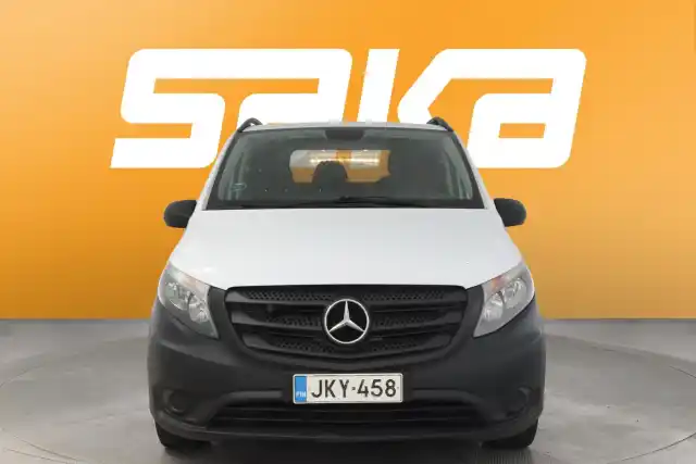 Valkoinen Pakettiauto, Mercedes-Benz Vito – JKY-458