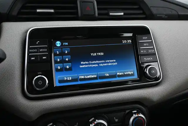 Harmaa Viistoperä, Nissan Micra – JKY-884