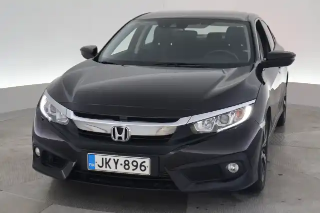 Violetti Sedan, Honda Civic – JKY-896