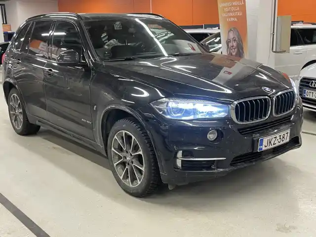 Musta Maastoauto, BMW X5 – JKZ-387