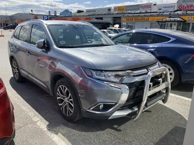 Harmaa Farmari, Mitsubishi Outlander – JLB-444
