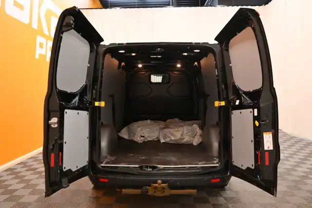 Musta Pakettiauto, Ford Transit Custom – JLC-863