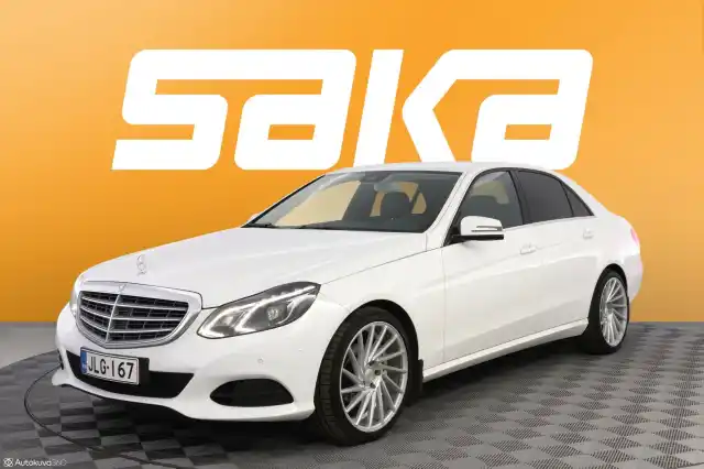 Valkoinen Sedan, Mercedes-Benz E – JLG-167