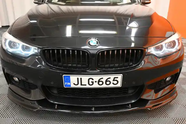 Musta Coupe, BMW 440 – JLG-665