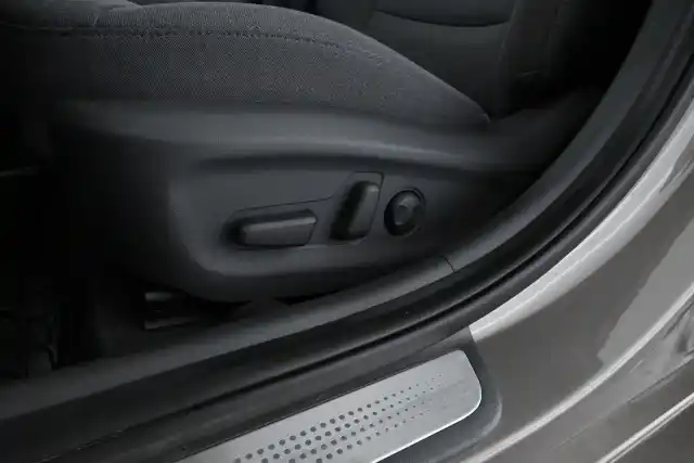 Beige Viistoperä, Hyundai IONIQ plug-in – JLH-645