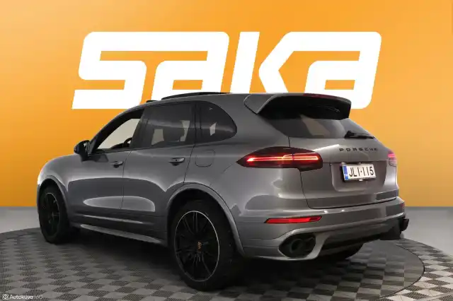 Harmaa Maastoauto, Porsche Cayenne – JLI-115