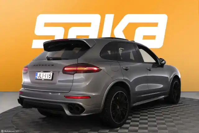 Harmaa Maastoauto, Porsche Cayenne – JLI-115