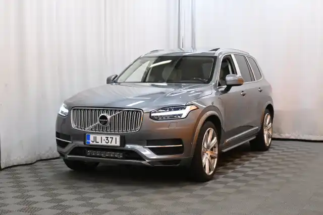 Harmaa Maastoauto, Volvo XC90 – JLI-371