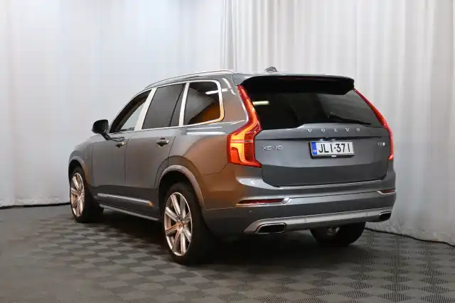 Harmaa Maastoauto, Volvo XC90 – JLI-371