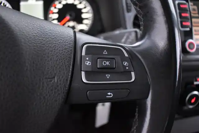 Musta Maastoauto, Volkswagen Tiguan – JLJ-615