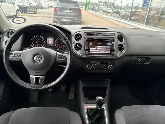 Musta Farmari, Volkswagen Tiguan – JLJ-615