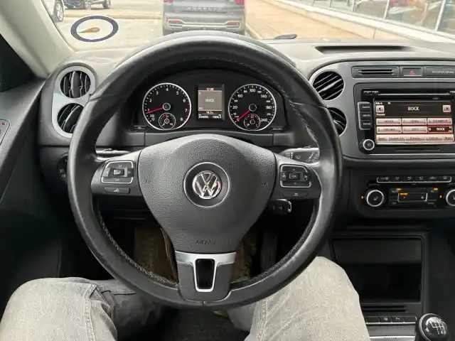 Musta Farmari, Volkswagen Tiguan – JLJ-615