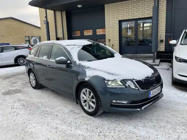 Harmaa Farmari, Skoda Octavia – JLK-289