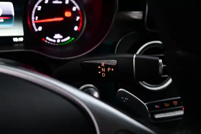 Musta Farmari, Mercedes-Benz C – JLK-844