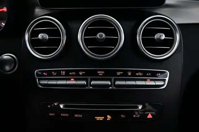 Musta Farmari, Mercedes-Benz C – JLK-844