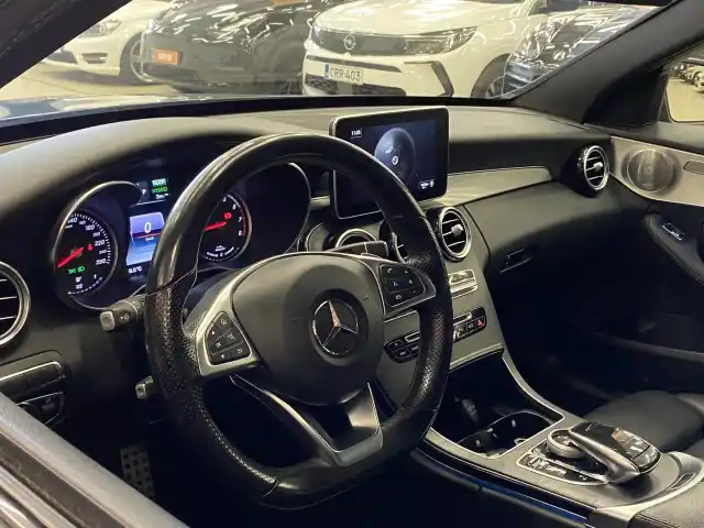 Musta Farmari, Mercedes-Benz C – JLK-844