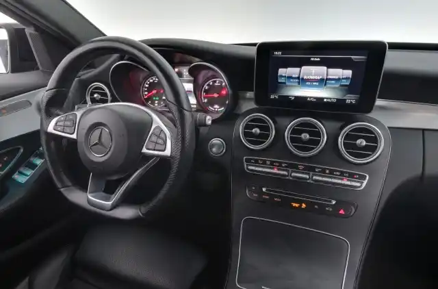 Musta Farmari, Mercedes-Benz C – JLK-844