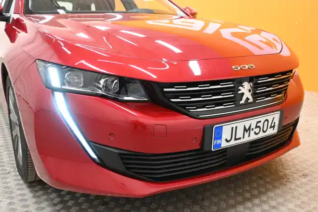 Punainen Farmari, Peugeot 508 – JLM-504