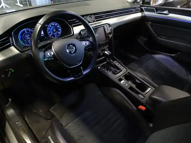 Hopea Farmari, Volkswagen Passat – JLN-598