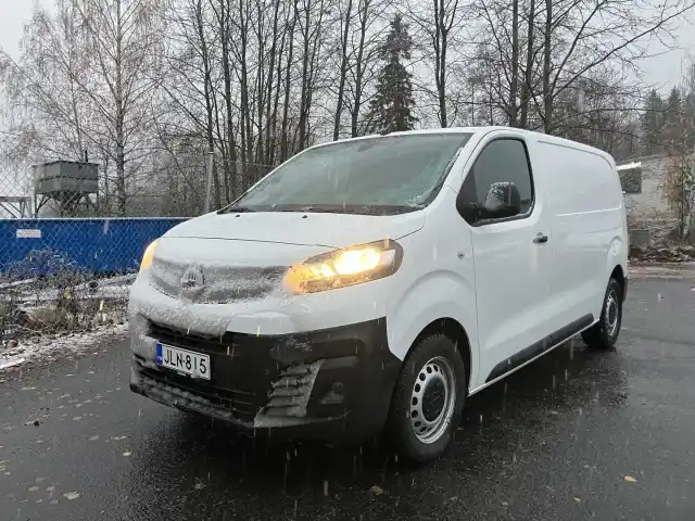 Valkoinen Pakettiauto, Opel Vivaro – JLN-815