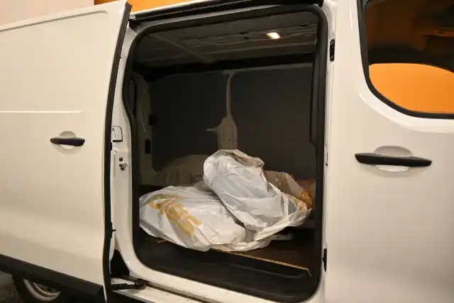 Valkoinen Pakettiauto, Opel Vivaro – JLN-815