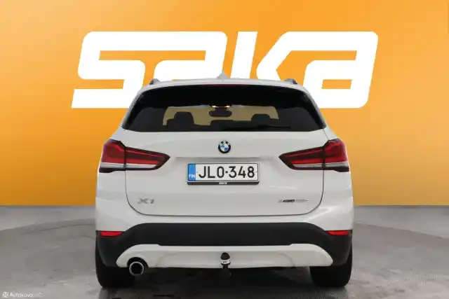Valkoinen Maastoauto, BMW X1 – JLO-348
