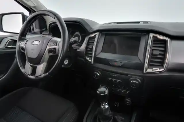 Valkoinen Avolava, Ford Ranger – JLO-733