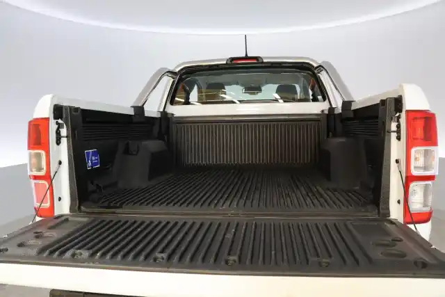 Valkoinen Avolava, Ford Ranger – JLO-733