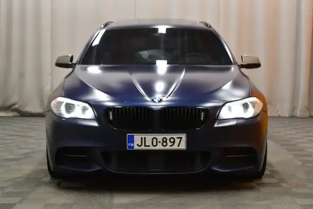 Sininen Farmari, BMW M550D – JLO-897