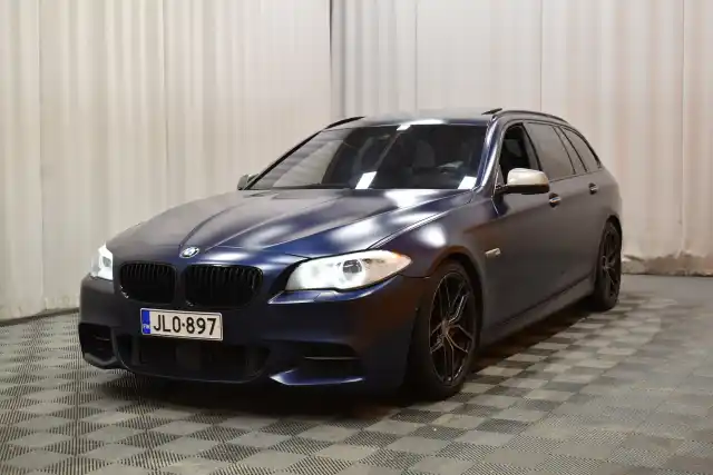 Sininen Farmari, BMW M550D – JLO-897