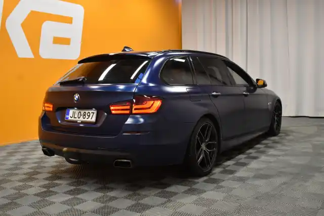 Sininen Farmari, BMW M550D – JLO-897