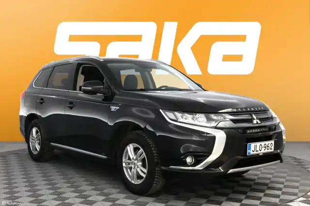 Musta Maastoauto, Mitsubishi Outlander PHEV – JLO-962