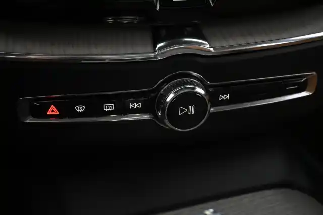 Musta Maastoauto, Volvo XC60 – JLP-442