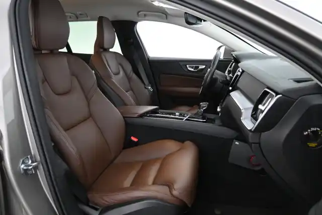 Harmaa Farmari, Volvo V60 – JLP-507