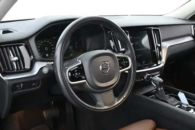 Harmaa Farmari, Volvo V60 – JLP-507