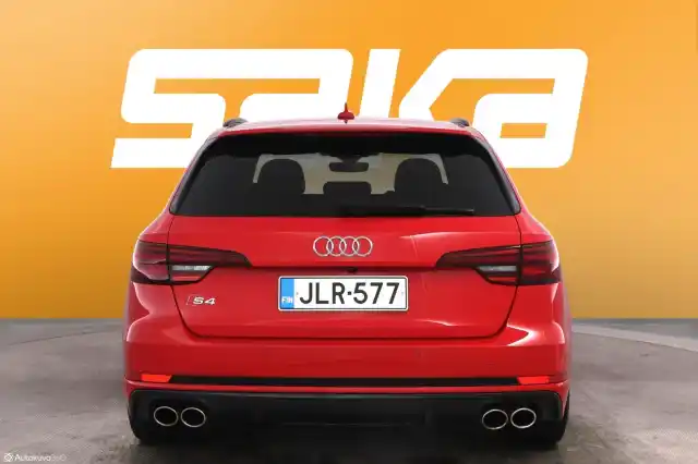 Punainen Farmari, Audi S4 – JLR-577