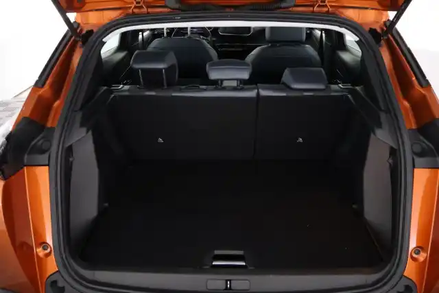Oranssi Maastoauto, Peugeot e-2008 – JLS-158