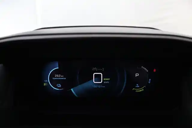 Oranssi Maastoauto, Peugeot e-2008 – JLS-158