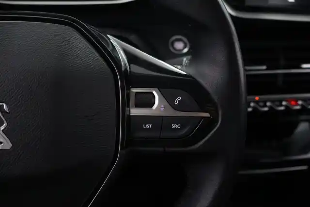 Oranssi Maastoauto, Peugeot e-2008 – JLS-158