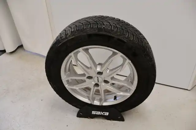 Oranssi Maastoauto, Peugeot e-2008 – JLS-158