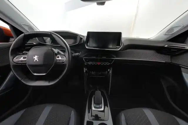 Oranssi Maastoauto, Peugeot e-2008 – JLS-158