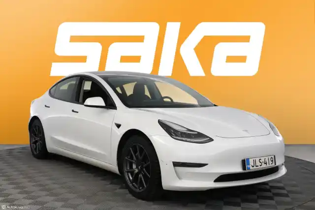 Valkoinen Sedan, Tesla Model 3 – JLS-419