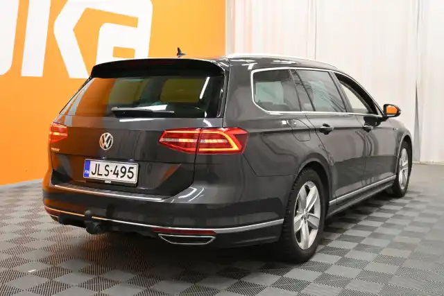 Harmaa Farmari, Volkswagen Passat – JLS-495