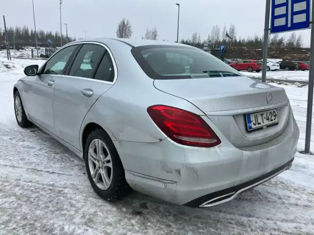 Hopea Sedan, Mercedes-Benz C – JLT-429