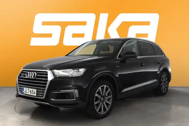 Musta Maastoauto, Audi Q7 – JLT-654